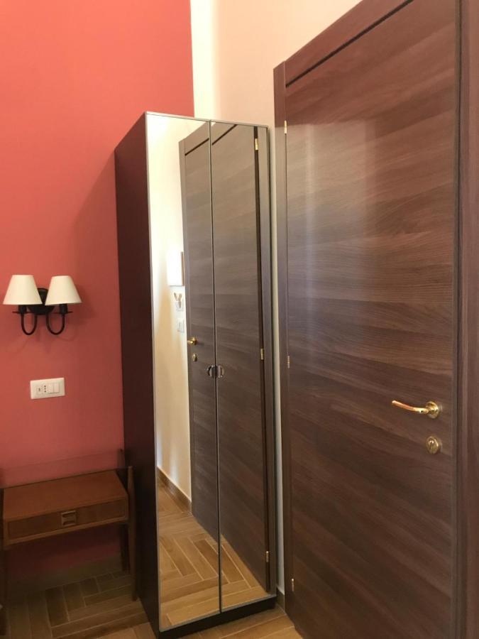 نابولي B&B I Due Teatri المظهر الخارجي الصورة
