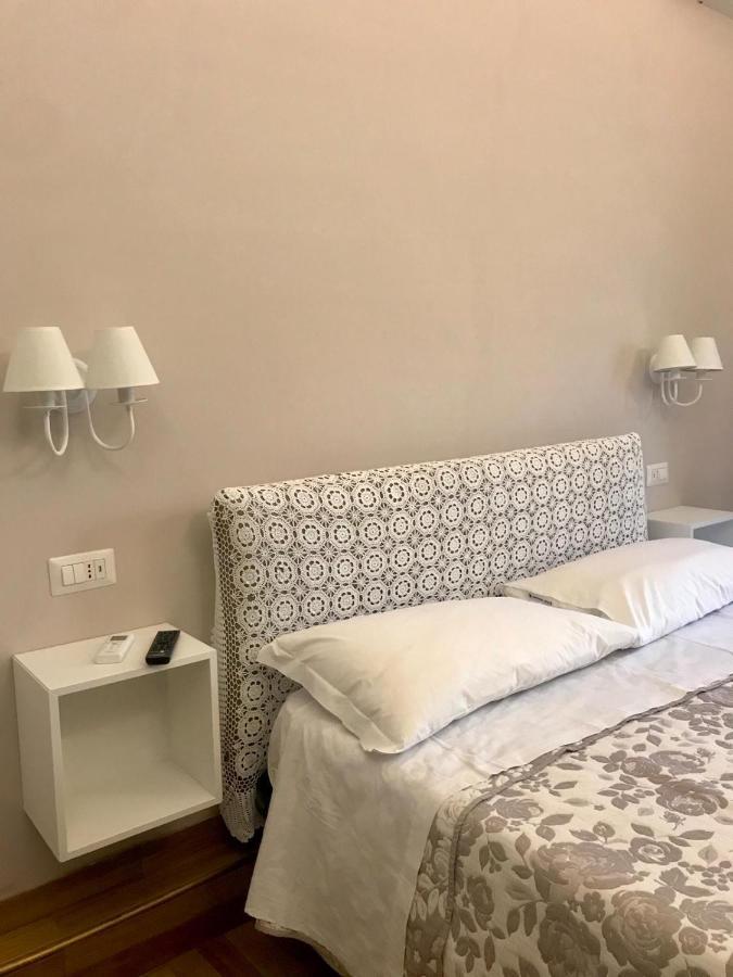 نابولي B&B I Due Teatri المظهر الخارجي الصورة